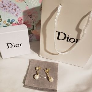 💕 Christian Dior Earrings 💕